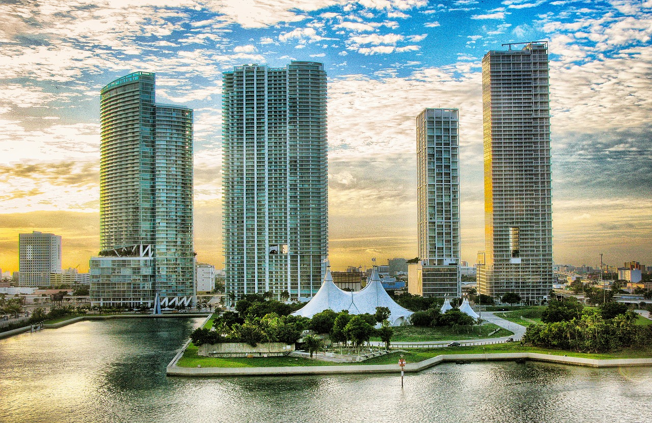 Read more about the article Exploring the Vibrant Mosaic: An In-Depth Journey into the City of Miami