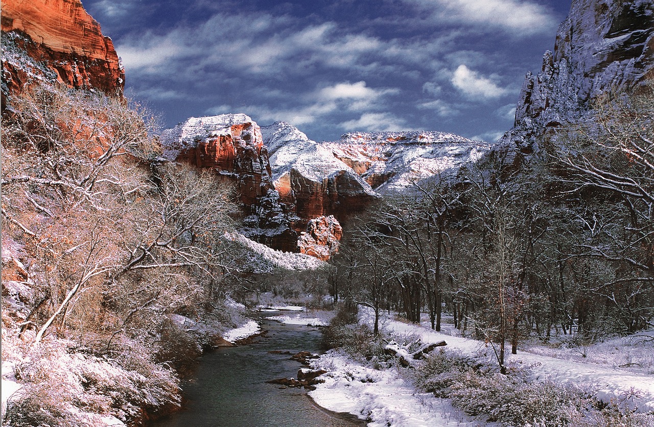 Read more about the article Winter Wonderlands: Best U.S. Cities for a Cozy Winter Vacation